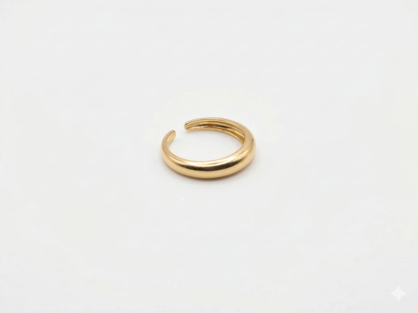 anillo color dorado